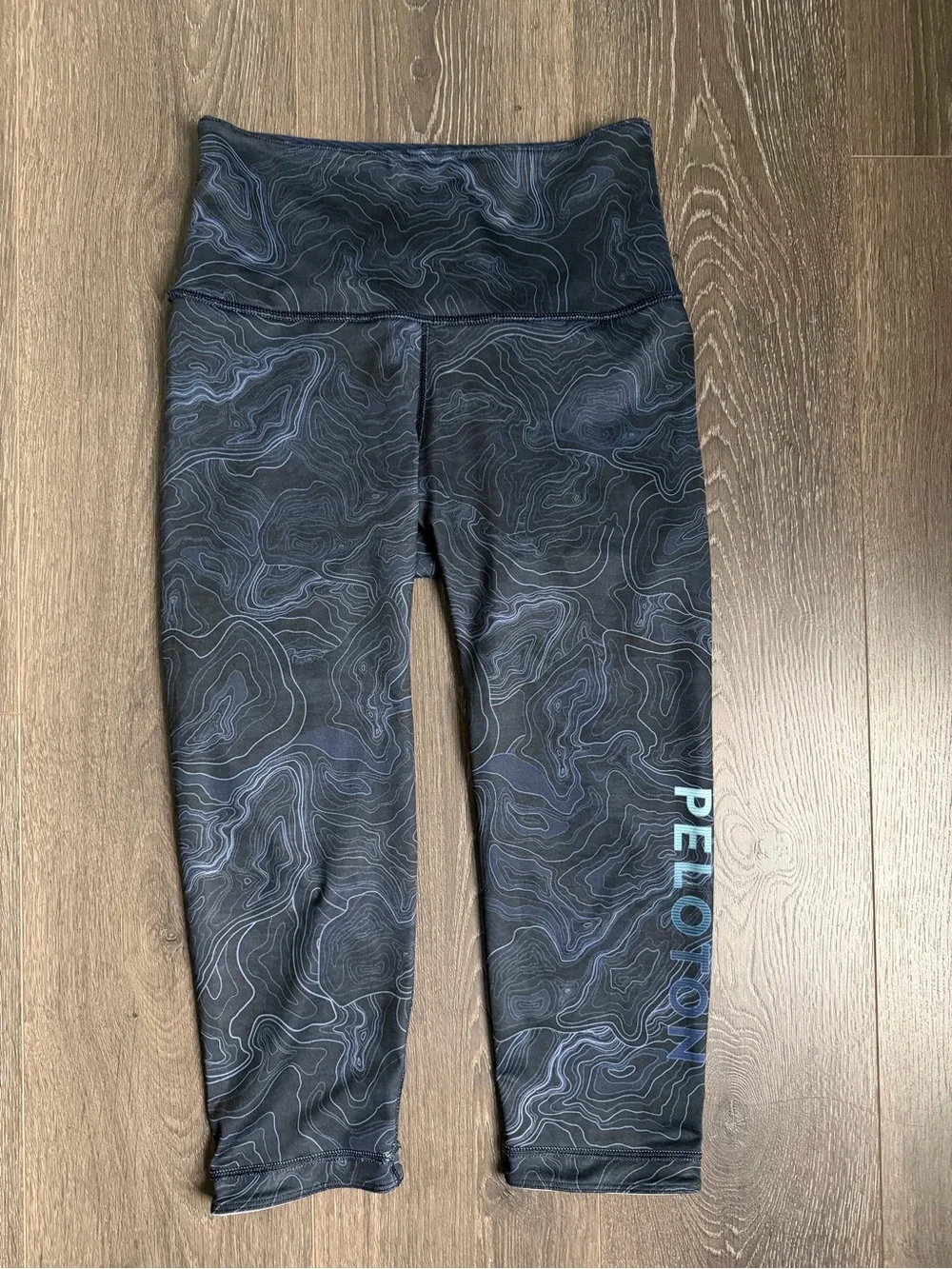 Peloton Crop Leggings Patterned High-Rise Performance Capris Blue Topographic - Picture 2 of 6